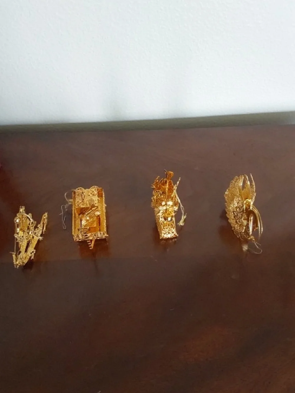 DANBURY  MINT‎ 12 PC  GOLD CHRISTMAS ORNAMENTS  (ANGEL BOX)
